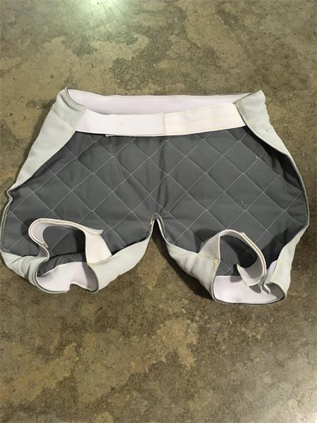 BODY-SG-CL2666 - SEAT PAD 18" LONG LEATHER